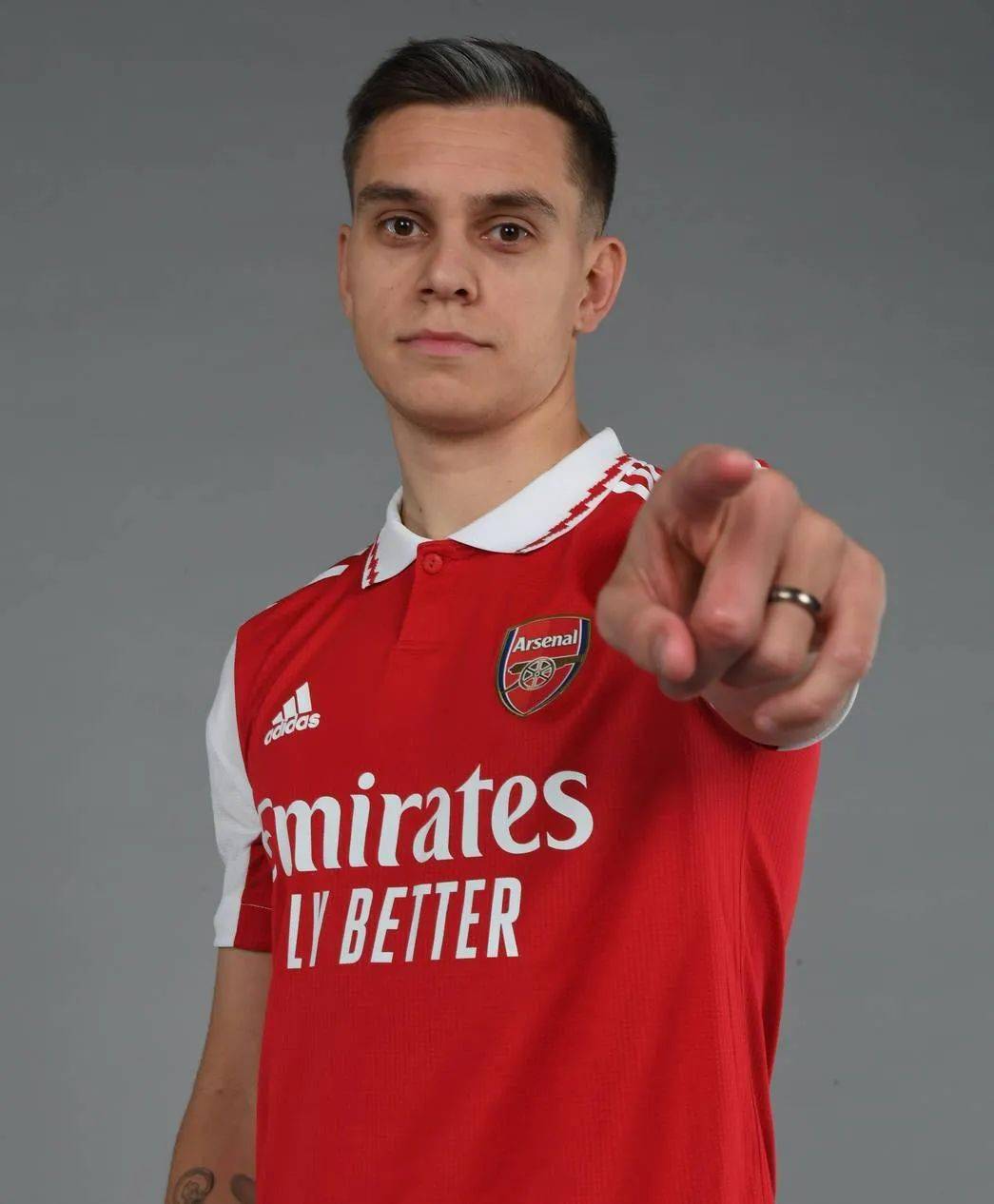 关于荷甲倒计时,布莱顿今晚官宣签约,细节引发关注,压力陡增,心理建设被强调的信息 关于荷甲倒计时,布莱顿今晚官宣签约,细节引发关注,压力陡增,心理建设被强调的信息